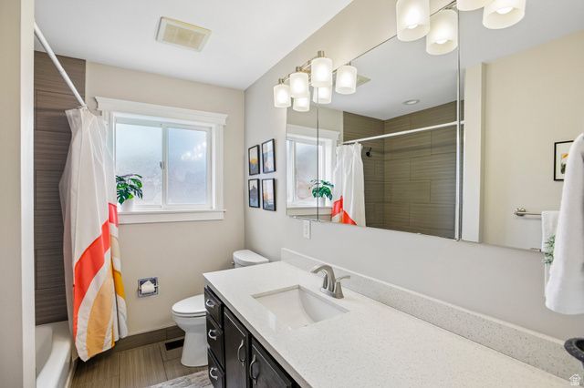 4547 S MADISON AVE, South Ogden, UT 84403