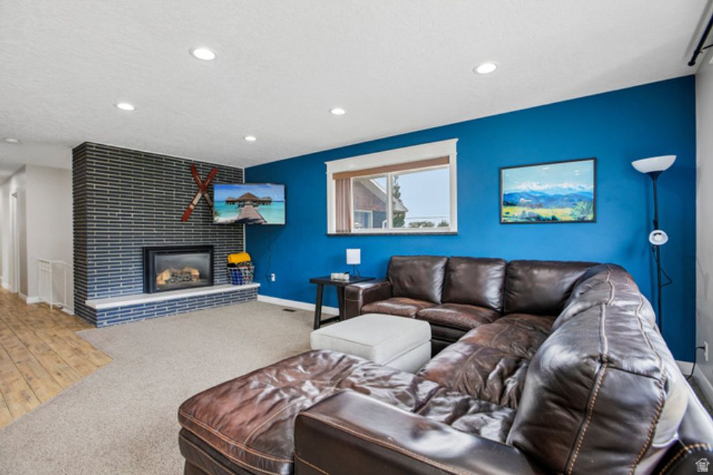 Image 35 of property listing at 4547 S MADISON AVE, South Ogden, UT 84403