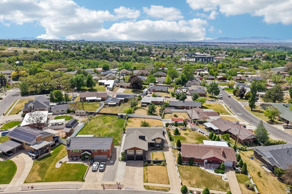 Image 68 of property listing at 4547 S MADISON AVE, South Ogden, UT 84403