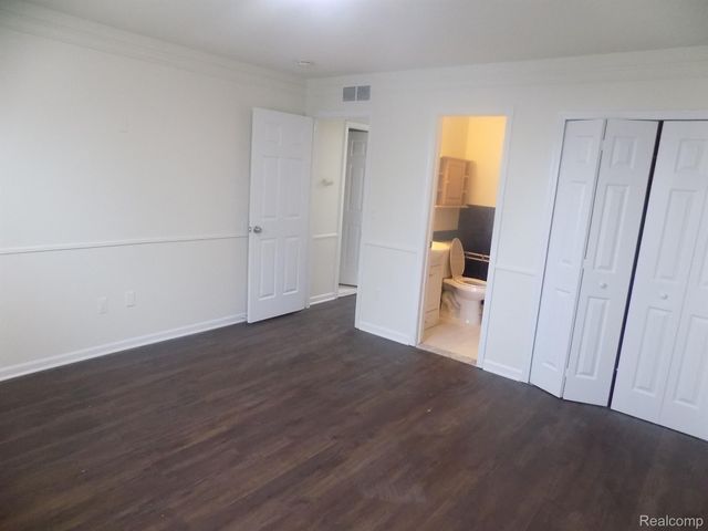 19121 WALDORF Street, Roseville, MI 48066