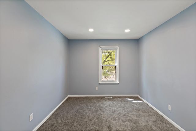 1106 W 61st Avenue, Merrillville, IN 46410
