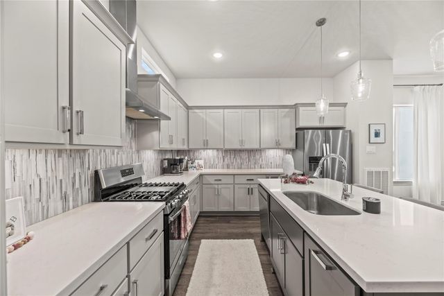 10909 Upland Retreat Drive, Houston, TX 77043