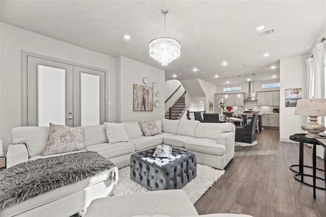 10909 Upland Retreat Drive, Houston, TX 77043