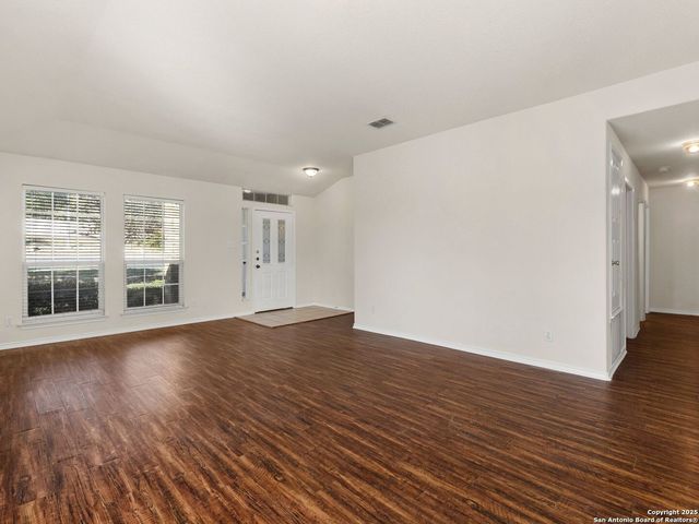 102 Lindseys, San Antonio, TX 78258