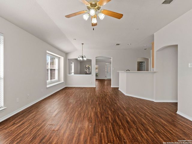 102 Lindseys, San Antonio, TX 78258