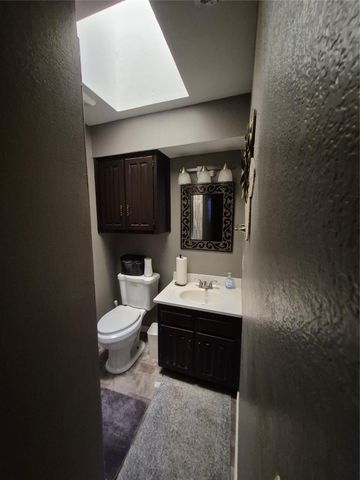 2008 Iron Horse Court, Arlington, TX 76017