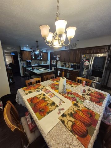 2008 Iron Horse Court, Arlington, TX 76017