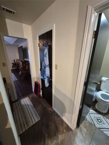 2008 Iron Horse Court, Arlington, TX 76017