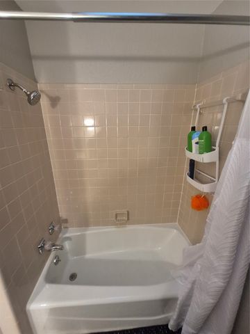 2008 Iron Horse Court, Arlington, TX 76017