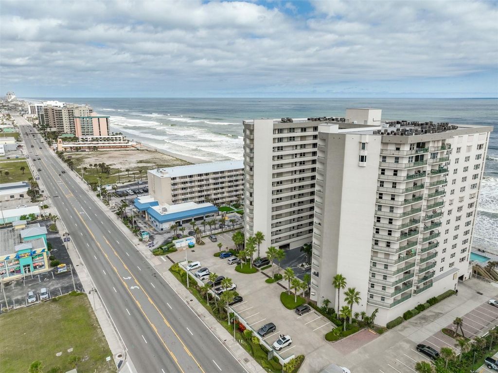Image 58 of property listing at 2055 S ATLANTIC AVENUE 1002, Daytona Beach, FL 32118