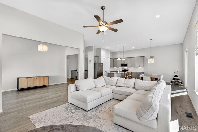 218 Carlton Point Drive, Wentzville, MO 63385
