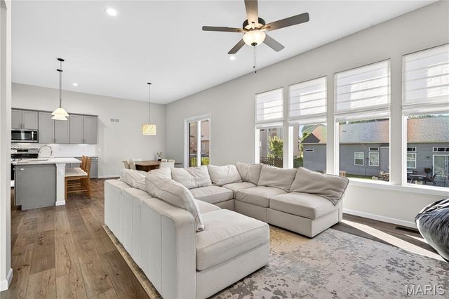 218 Carlton Point Drive, Wentzville, MO 63385
