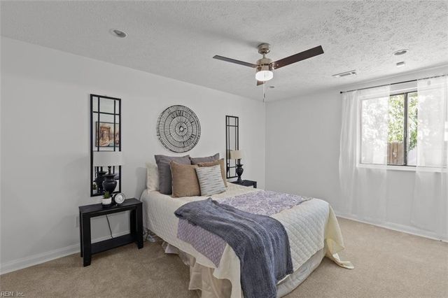471 Michael Irvin DR, Newport News, VA 23608