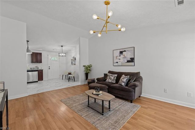 471 Michael Irvin DR, Newport News, VA 23608