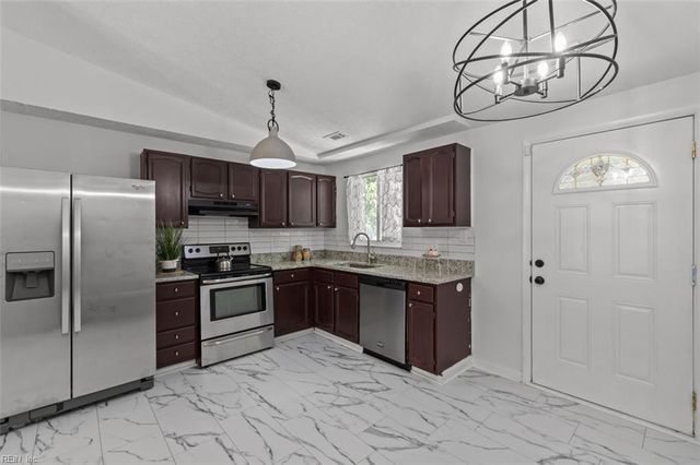471 Michael Irvin DR, Newport News, VA 23608