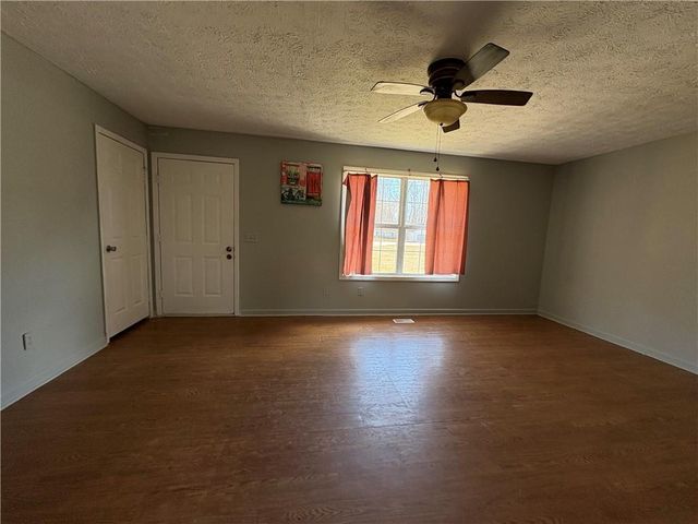 571 Ishman Ballard Road, Newnan, GA 30263