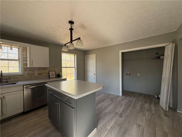 571 Ishman Ballard Road, Newnan, GA 30263