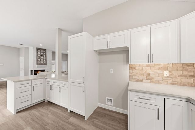 813 Creek Valley Road, Mesquite, TX 75181