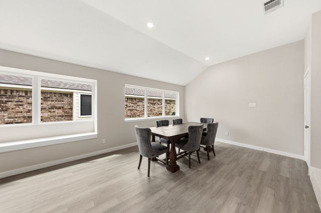 813 Creek Valley Road, Mesquite, TX 75181