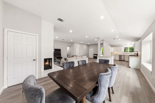 813 Creek Valley Road, Mesquite, TX 75181