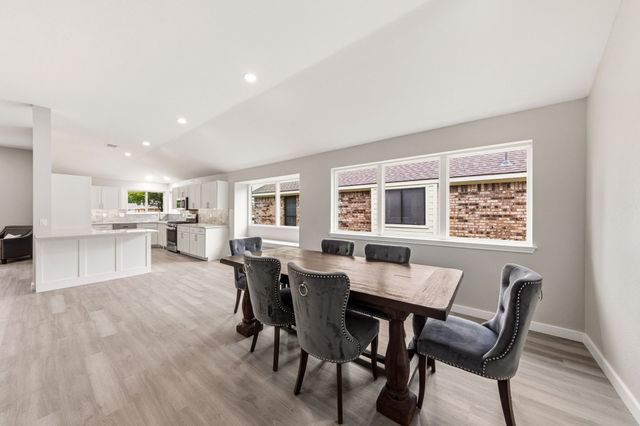 813 Creek Valley Road, Mesquite, TX 75181