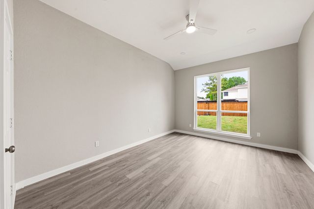 813 Creek Valley Road, Mesquite, TX 75181