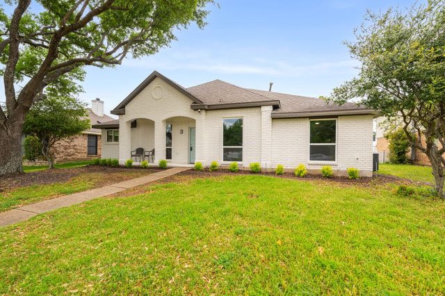 813 Creek Valley Road, Mesquite, TX 75181