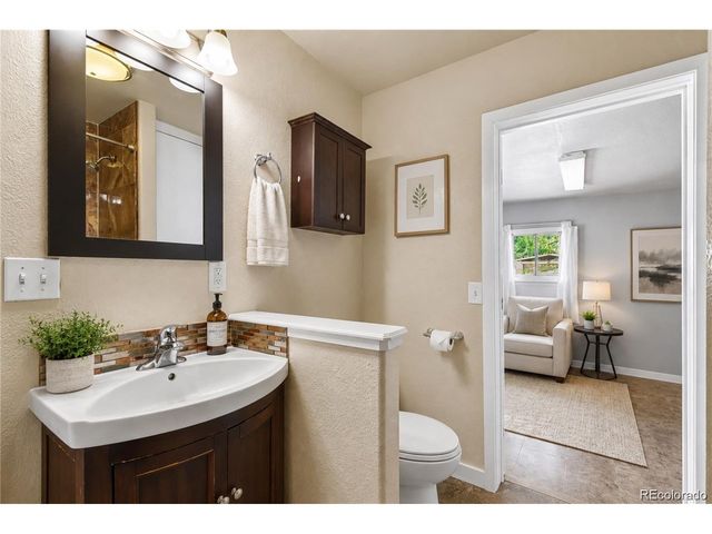 24 E 5th Ave, Longmont, CO 80504