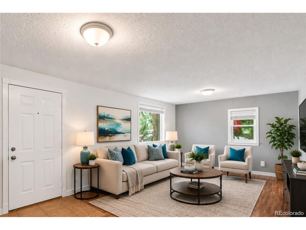 24 E 5th Ave, Longmont, CO 80504
