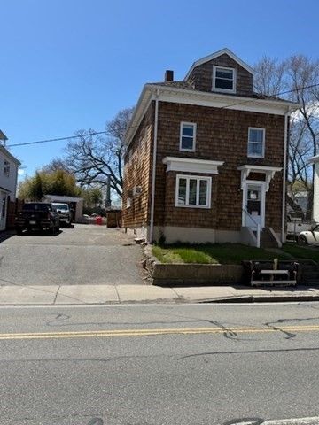 98 Maplewood 2, Gloucester, MA 01930