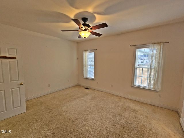 7 Edgewater Drive, Smithfield, NC 27577