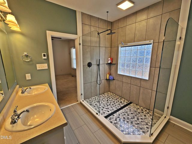 7 Edgewater Drive, Smithfield, NC 27577