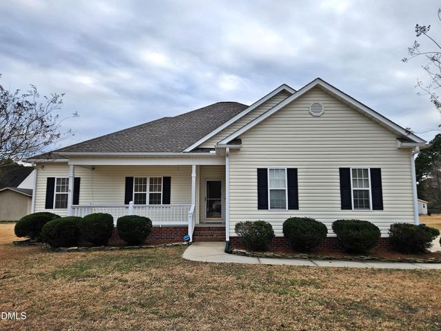 7 Edgewater Drive, Smithfield, NC 27577