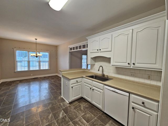 7 Edgewater Drive, Smithfield, NC 27577