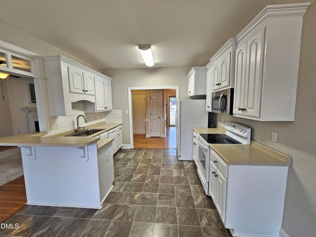 7 Edgewater Drive, Smithfield, NC 27577