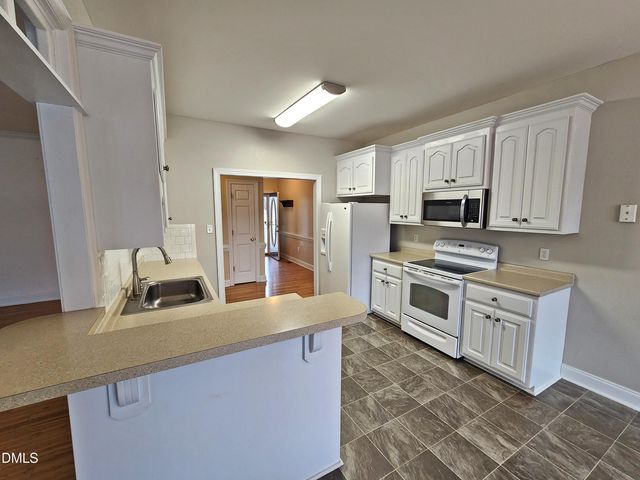 7 Edgewater Drive, Smithfield, NC 27577