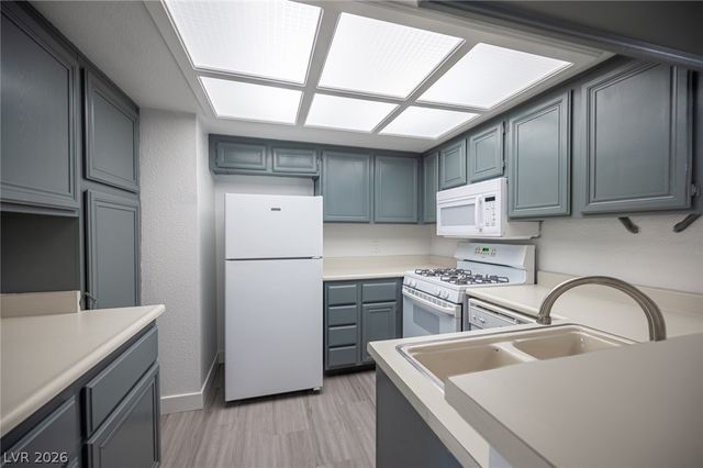 870 North Sloan Lane 204, Las Vegas, NV 89110