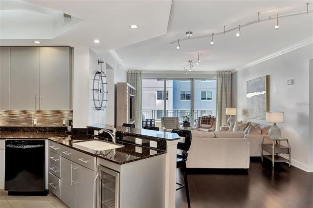 100 CENTRAL AVENUE H716, Sarasota, FL 34236