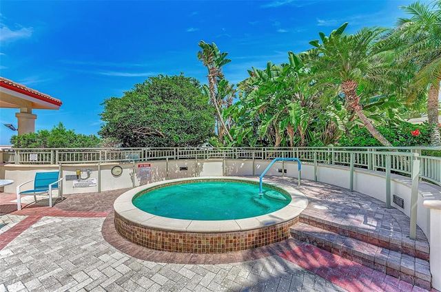 100 CENTRAL AVENUE H716, Sarasota, FL 34236