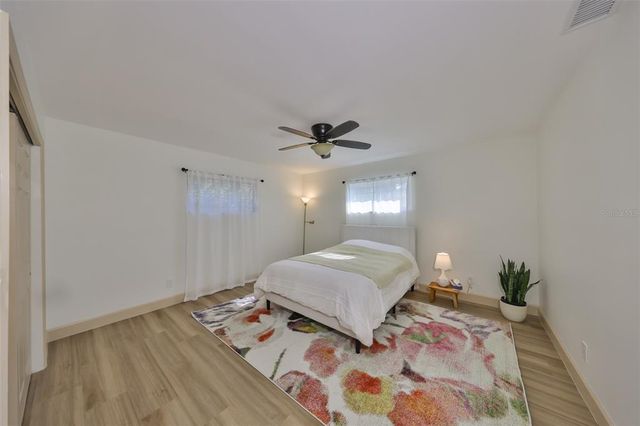 1727 NEW HAMPSHIRE AVENUE NE, St Petersburg, FL 33703