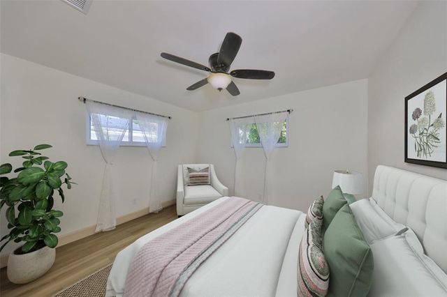 1727 NEW HAMPSHIRE AVENUE NE, St Petersburg, FL 33703
