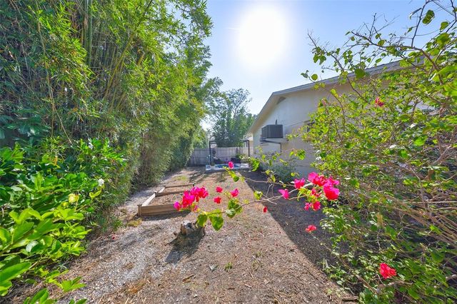 1727 NEW HAMPSHIRE AVENUE NE, St Petersburg, FL 33703