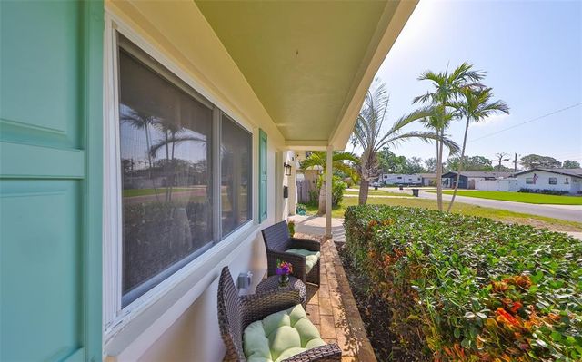 1727 NEW HAMPSHIRE AVENUE NE, St Petersburg, FL 33703