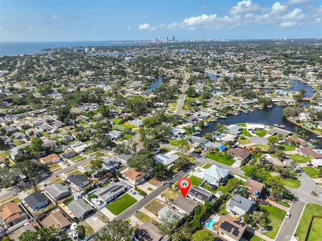 1727 NEW HAMPSHIRE AVENUE NE, St Petersburg, FL 33703
