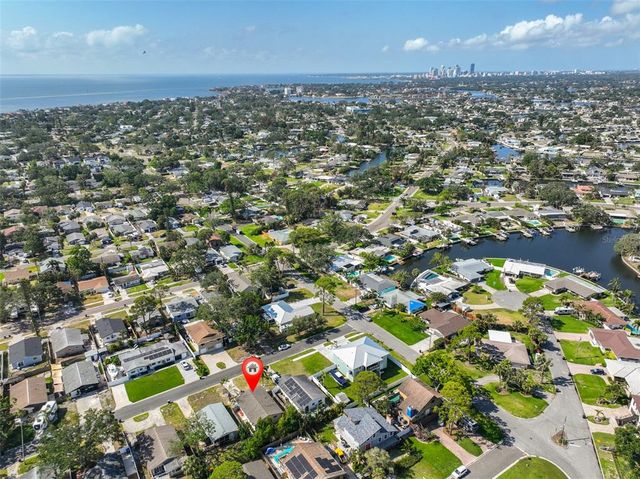 1727 NEW HAMPSHIRE AVENUE NE, St Petersburg, FL 33703