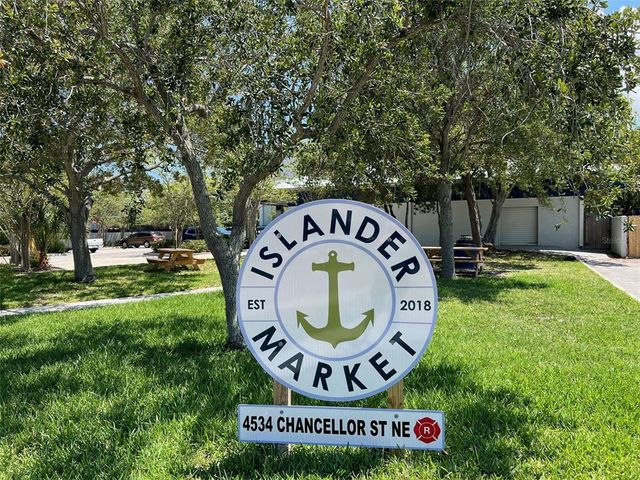 1727 NEW HAMPSHIRE AVENUE NE, St Petersburg, FL 33703