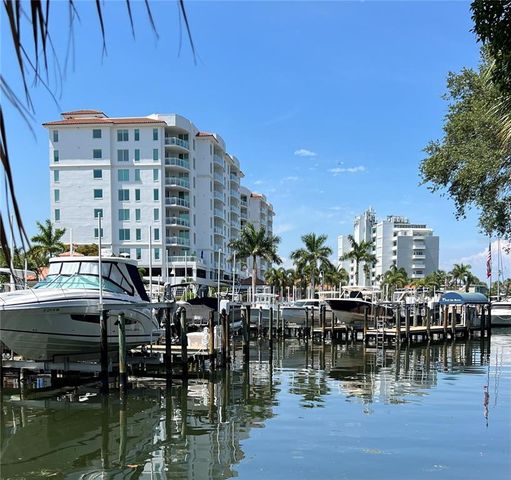 1727 NEW HAMPSHIRE AVENUE NE, St Petersburg, FL 33703