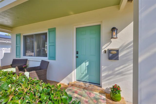 1727 NEW HAMPSHIRE AVENUE NE, St Petersburg, FL 33703