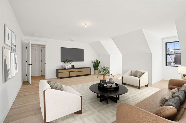 5 Lookout Lane, Portsmouth, RI 02871