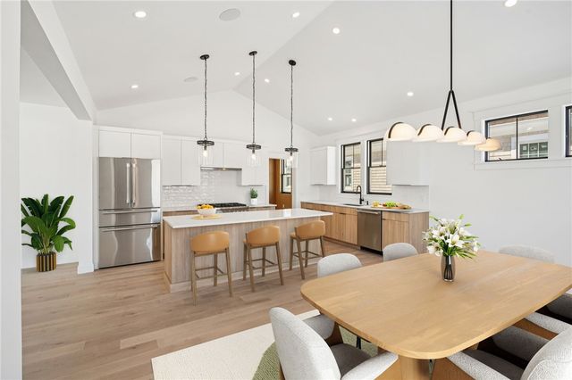 5 Lookout Lane, Portsmouth, RI 02871